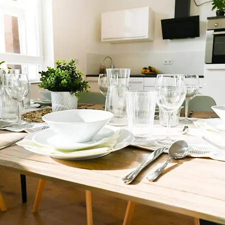 80qm In Zentral Gelegen Mit Hohen Decken - Beuys - * Крефельд