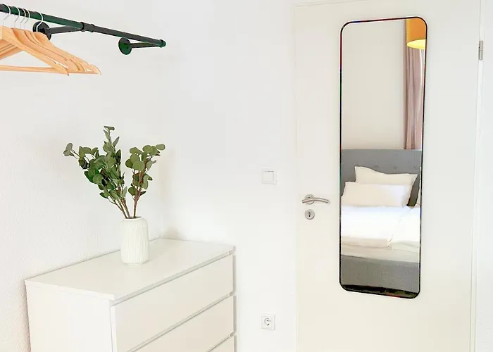 Apartament 80qm In Zentral Gelegen Mit Hohen Decken - Beuys - *